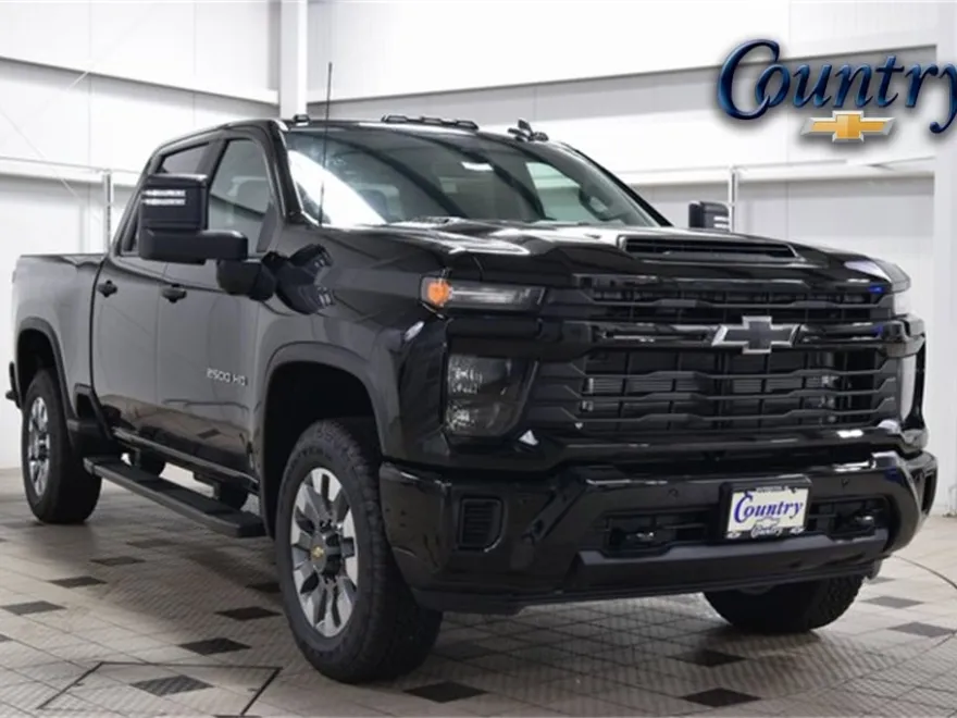 2025 Chevrolet Silverado Custom photo 1