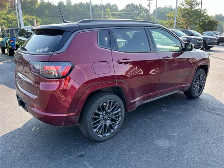 2022 Jeep Compass High Altitude photo 1