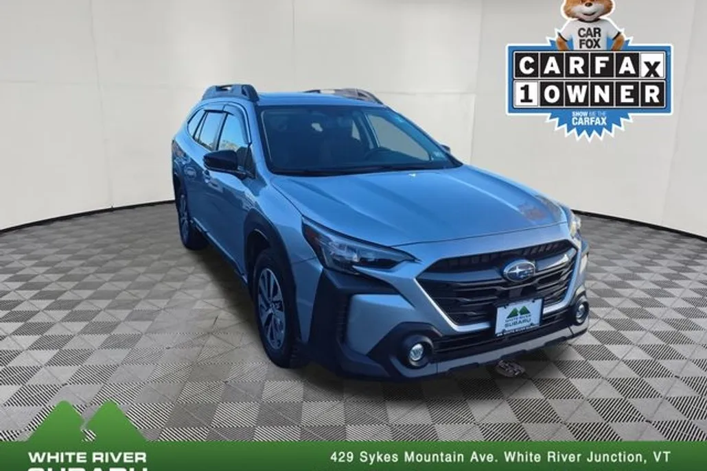 2023 Subaru Outback Premium photo 1