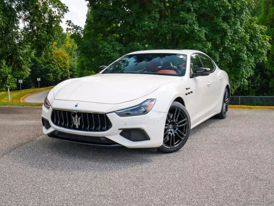 2022 Maserati Ghibli Modena Q4 photo 1