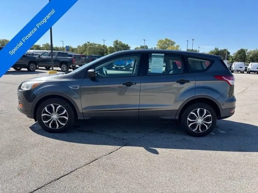 2015 Ford Escape S photo 1