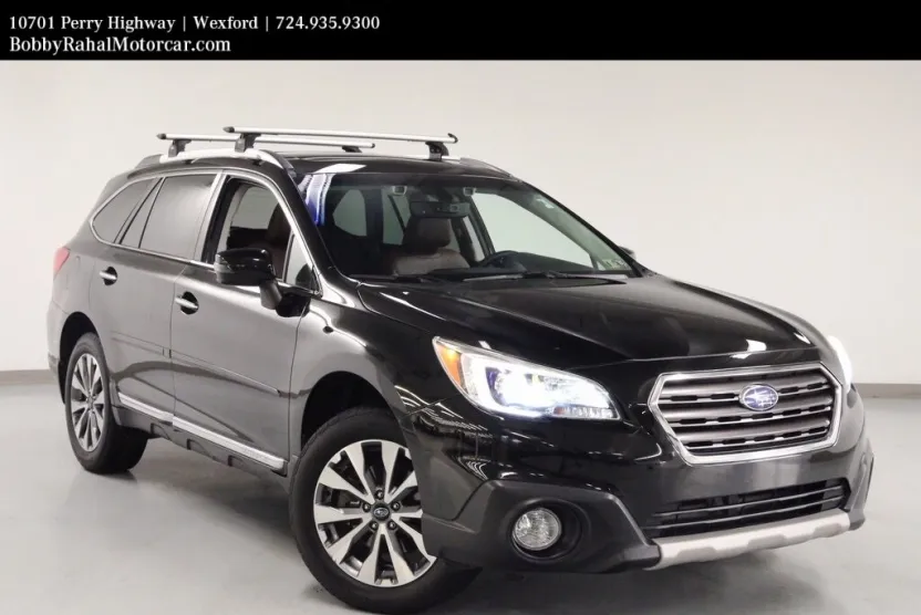2017 Subaru Outback 3.6R Touring photo 1