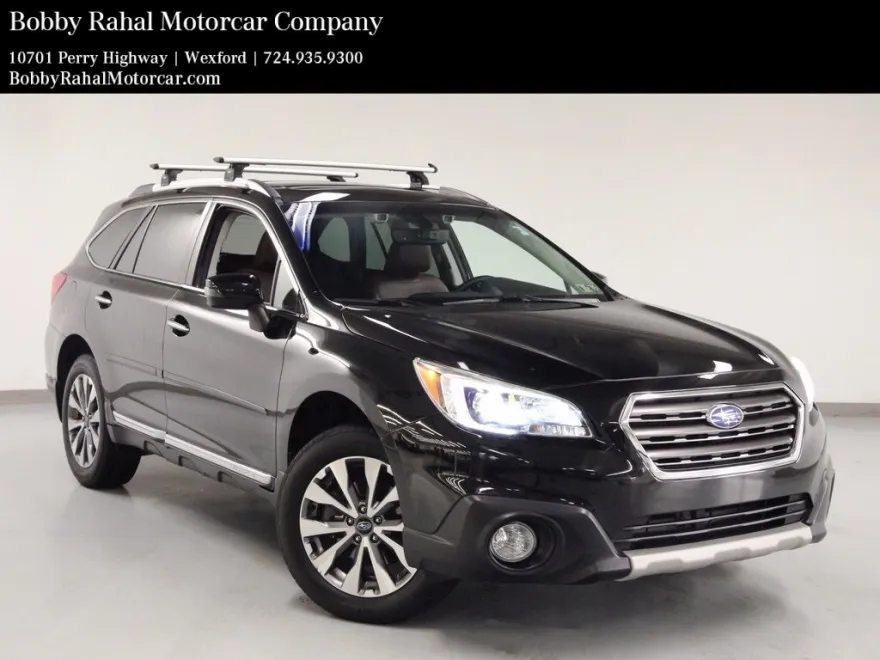 2017 Subaru Outback 3.6R Touring photo 1