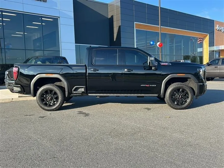 2025 Gmc Sierra HD AT4 photo 1