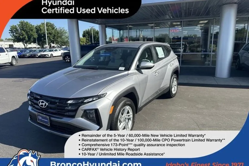 2025 Hyundai Tucson SE photo 1