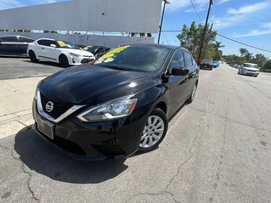 2016 Nissan Sentra S photo 1