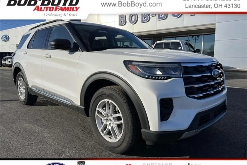 2025 Ford Explorer photo 1