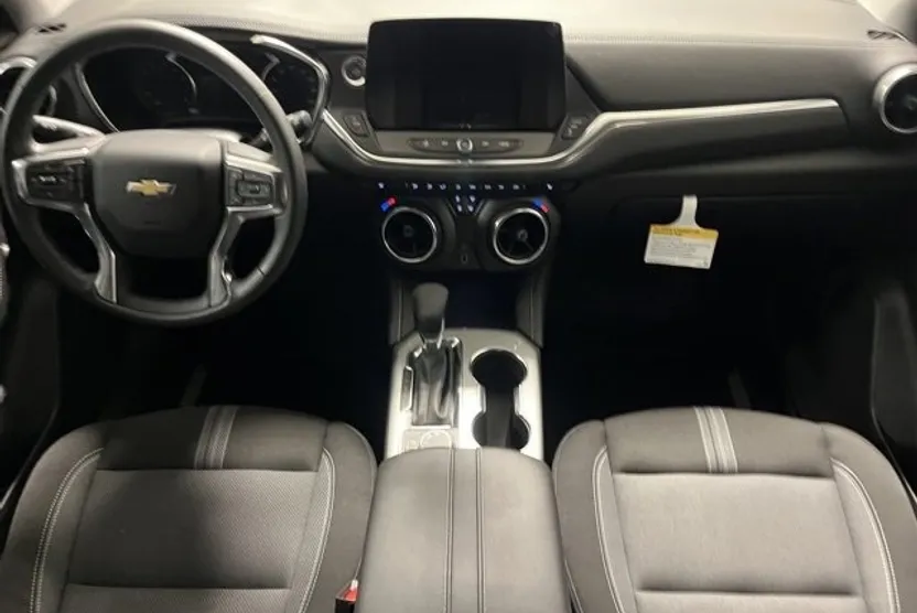 2025 Chevrolet Blazer 2LT photo 1