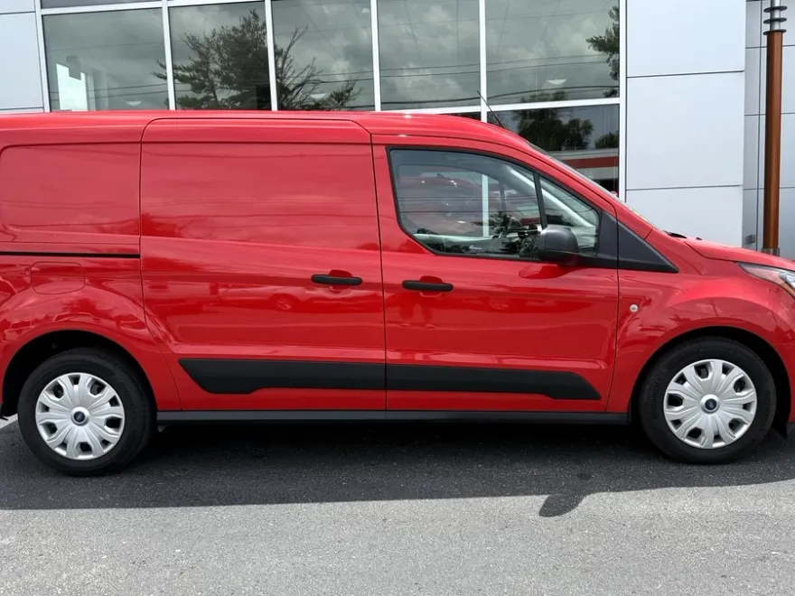 2023 Ford Transit Connect XLT photo 1