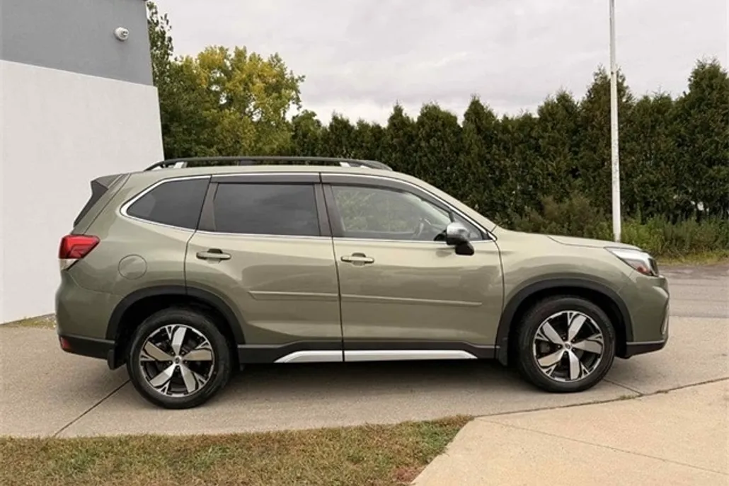 2020 Subaru Forester Touring photo 1