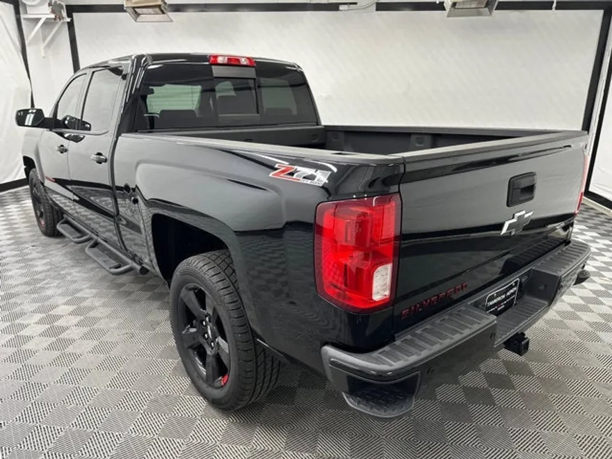 2017 Chevrolet Silverado 1500 LTZ photo 1