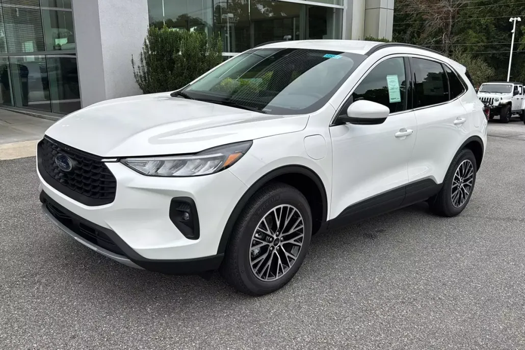 2025 Ford Escape photo 1