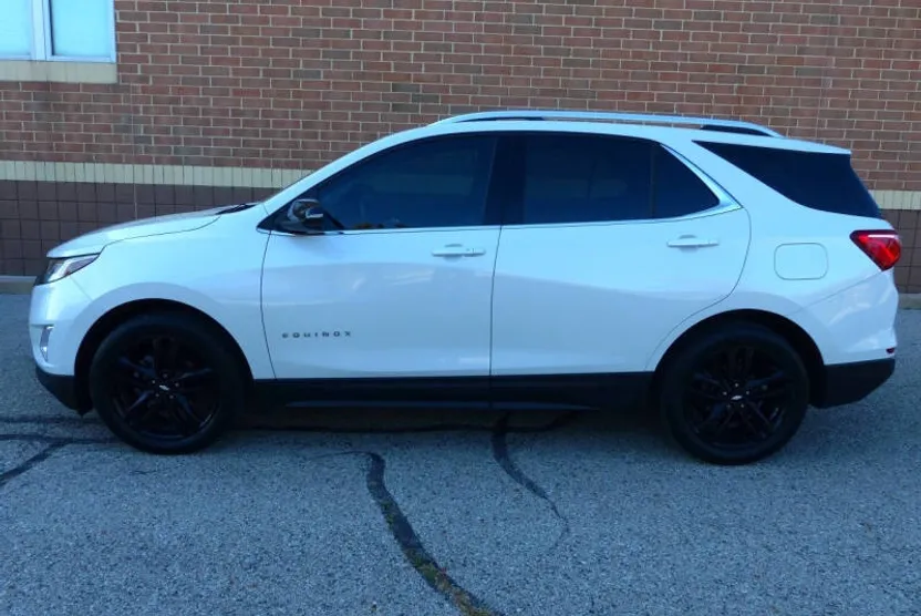 2020 Chevrolet Equinox photo 1