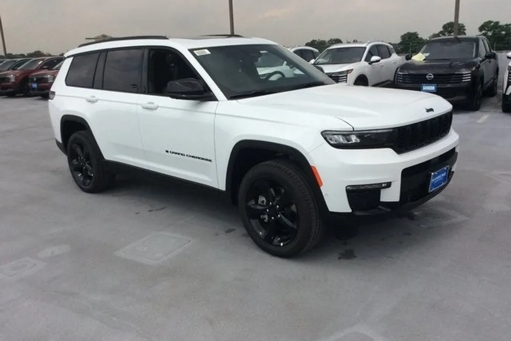 2025 Jeep Grand Cherokee Limited photo 1