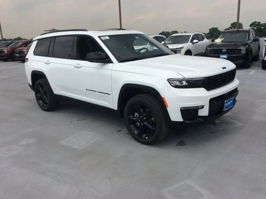 2025 Jeep Grand Cherokee Limited photo 1