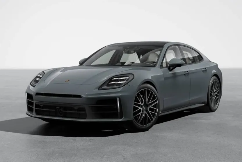 2026 Porsche Panamera 4 photo 1