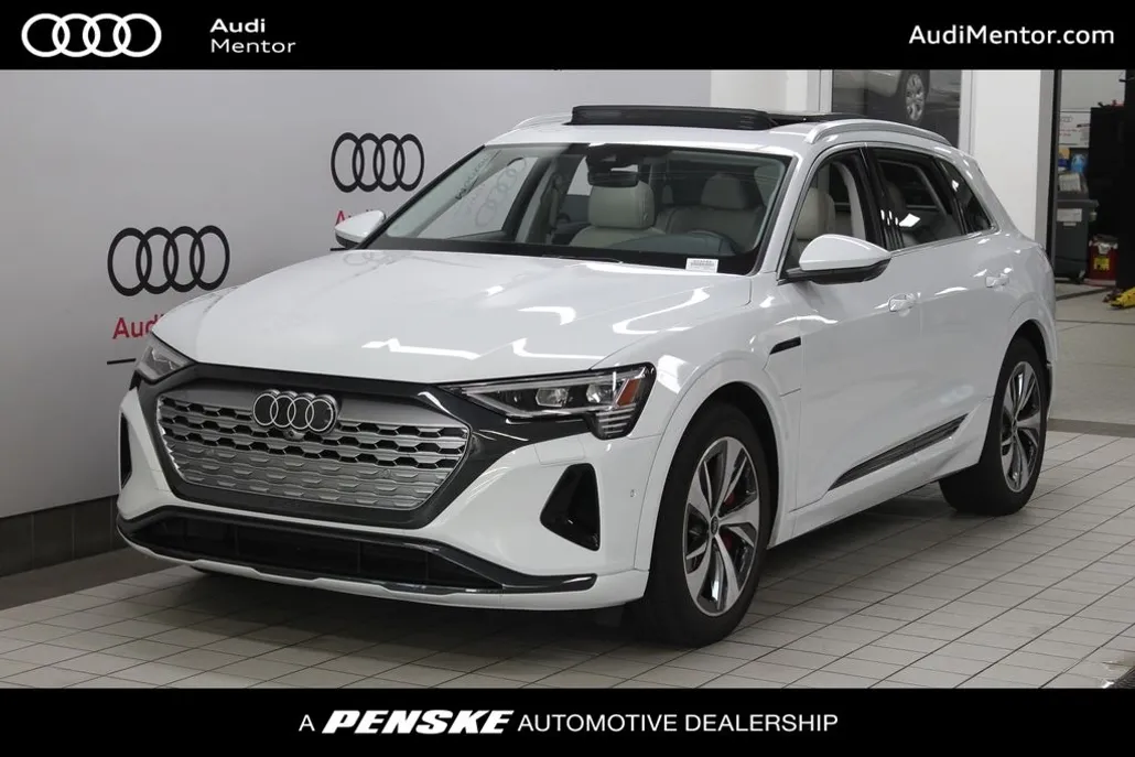 2024 Audi Q8 E-tron Premium Plus photo 1