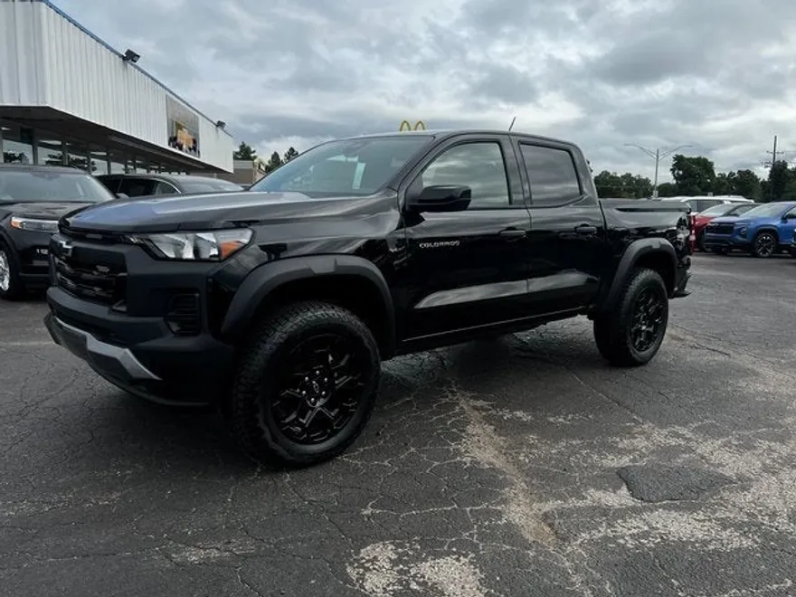 2026 Chevrolet Colorado Trail Boss photo 1