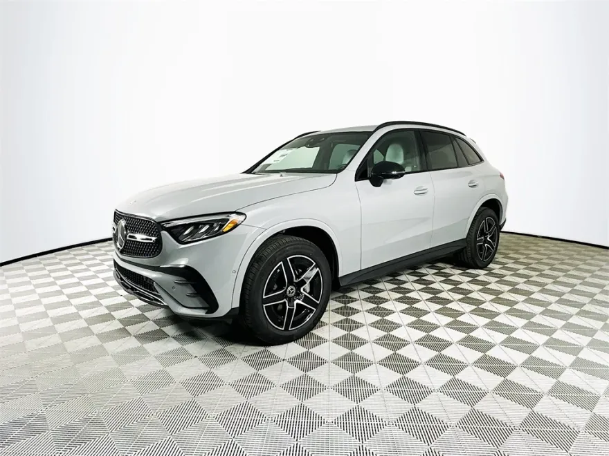 2026 Mercedes Benz GLC 300 photo 1