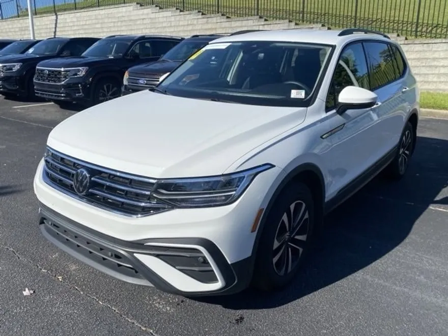2024 Volkswagen Tiguan S photo 1