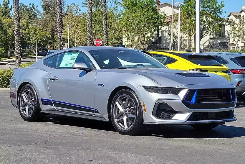 2025 Ford Mustang GT photo 1