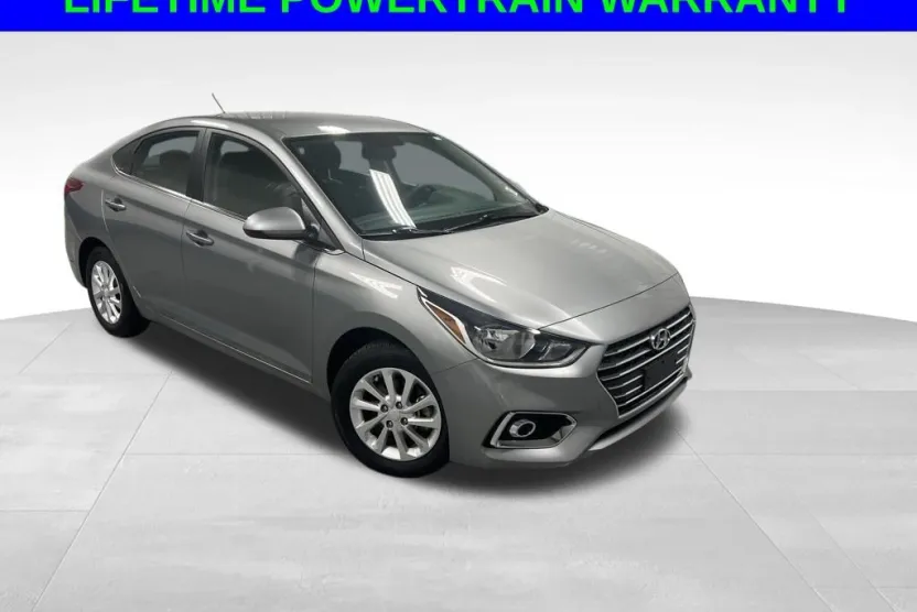 2022 Hyundai Accent SEL photo 1