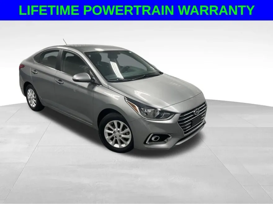 2022 Hyundai Accent SEL photo 1