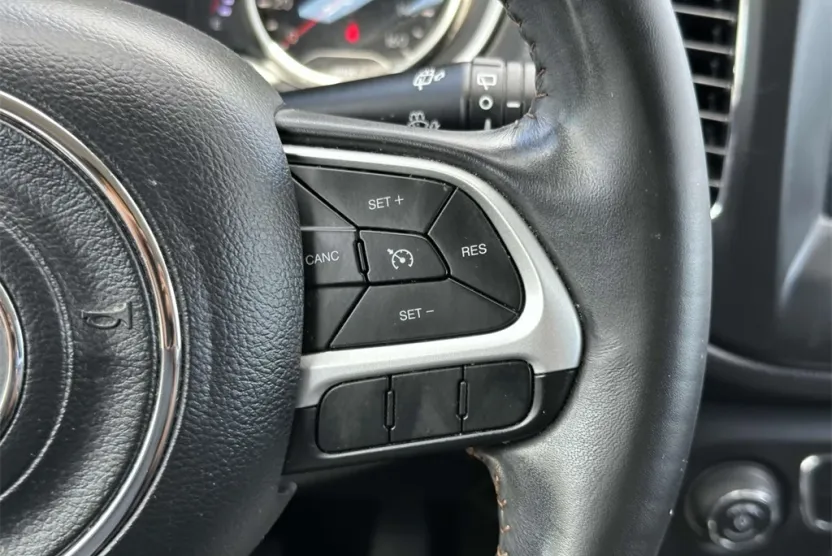 2019 Jeep Compass Latitude photo 1