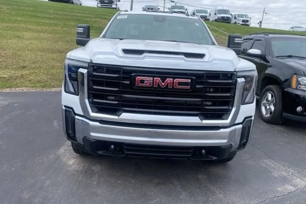 2025 Gmc Sierra 3500 HD Pro photo 1