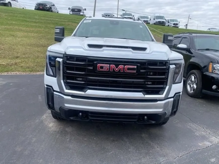 2025 Gmc Sierra 3500 HD Pro photo 1