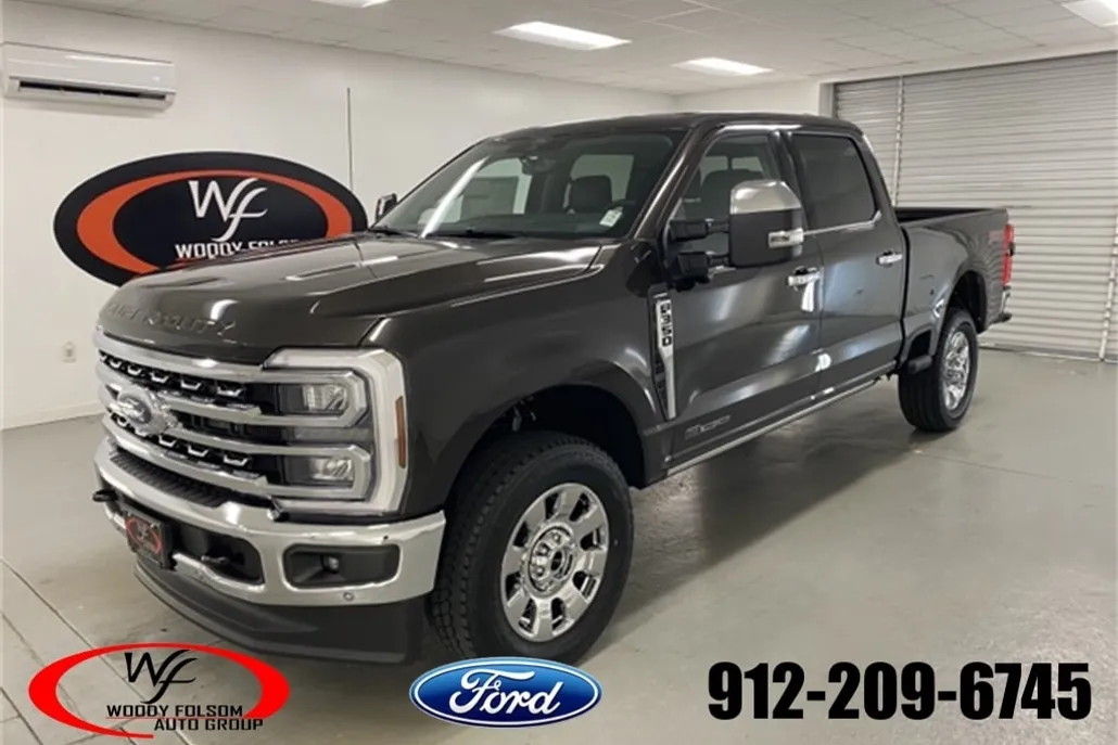 2025 Ford F-350 Lariat photo 1