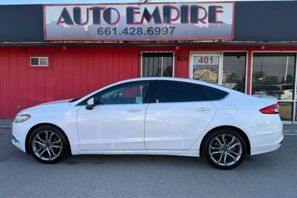 2017 Ford Fusion SE photo 1