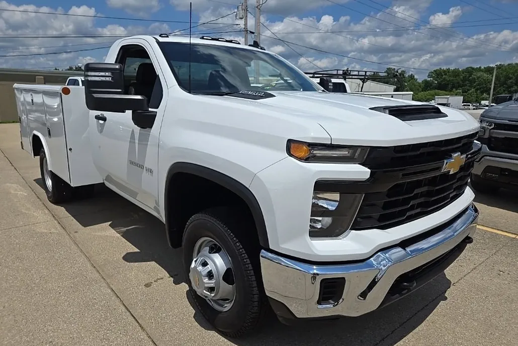 2025 Chevrolet Silverado 3500HD Work Truck photo 1