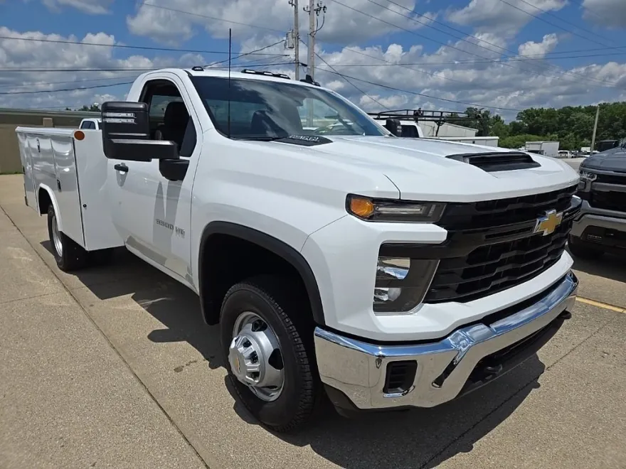 2025 Chevrolet Silverado 3500HD Work Truck photo 1