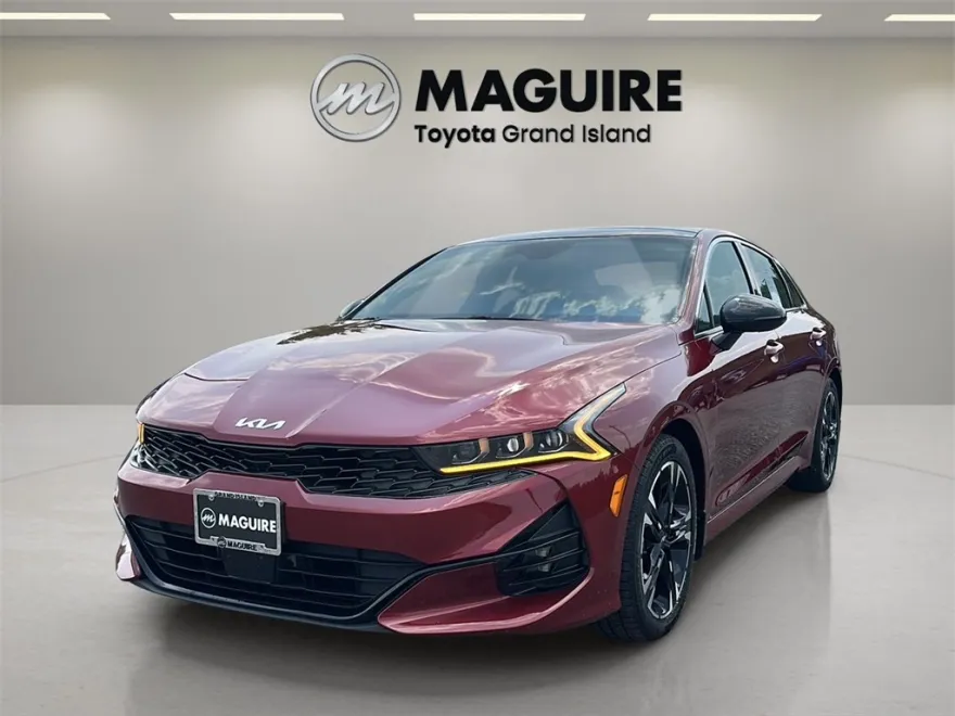 2022 Kia K5 GT-Line photo 1