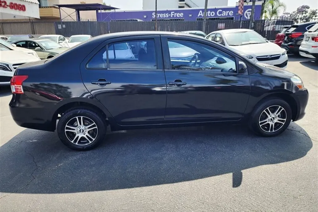 2007 Toyota Yaris photo 1