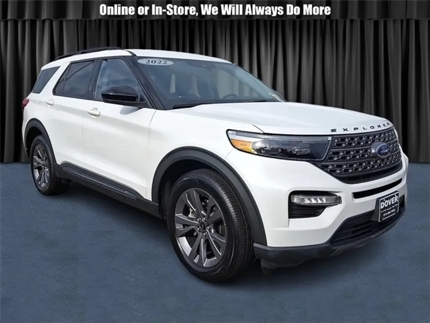 2022 Ford Explorer XLT photo 1
