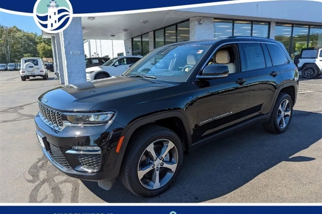 2023 Jeep Cherokee photo 1