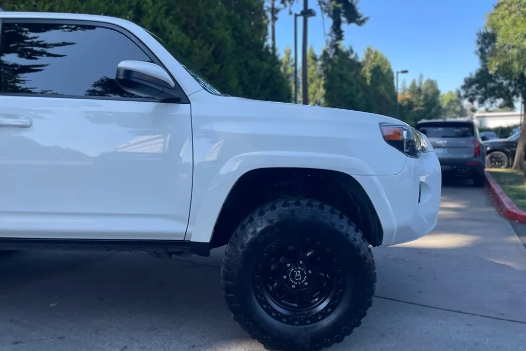 2022 Toyota 4Runner SR5 photo 1