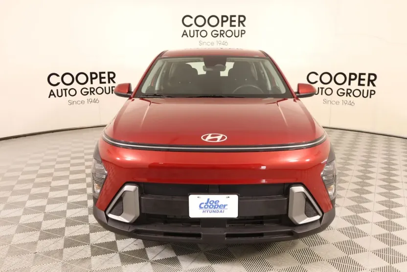 2025 Hyundai Kona SE photo 1