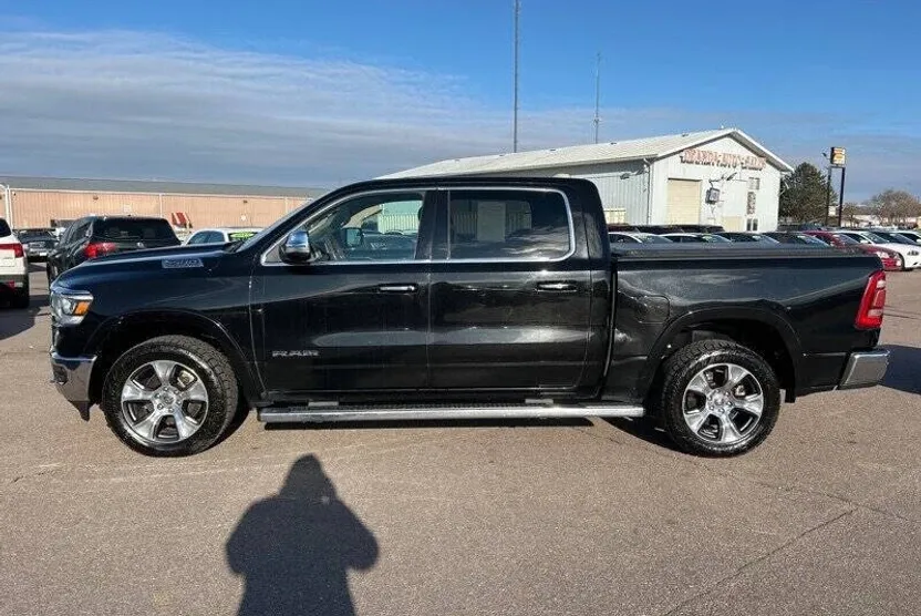 2019 Ram 1500 Laramie photo 1