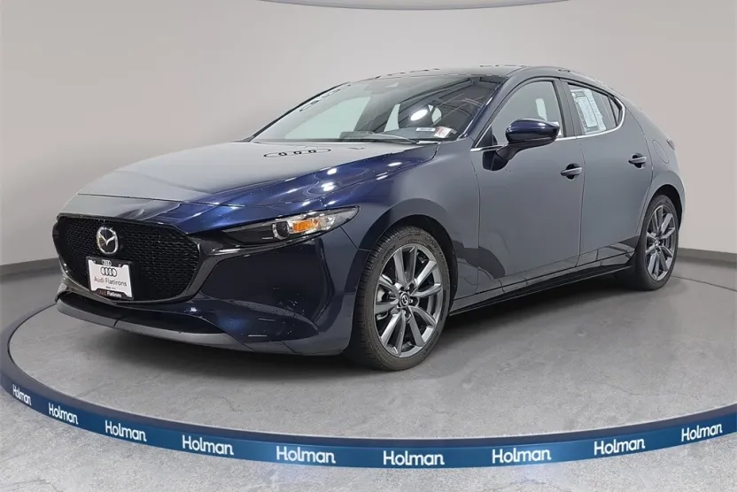 2020 Mazda Mazda3 Preferred Hatchback photo 1