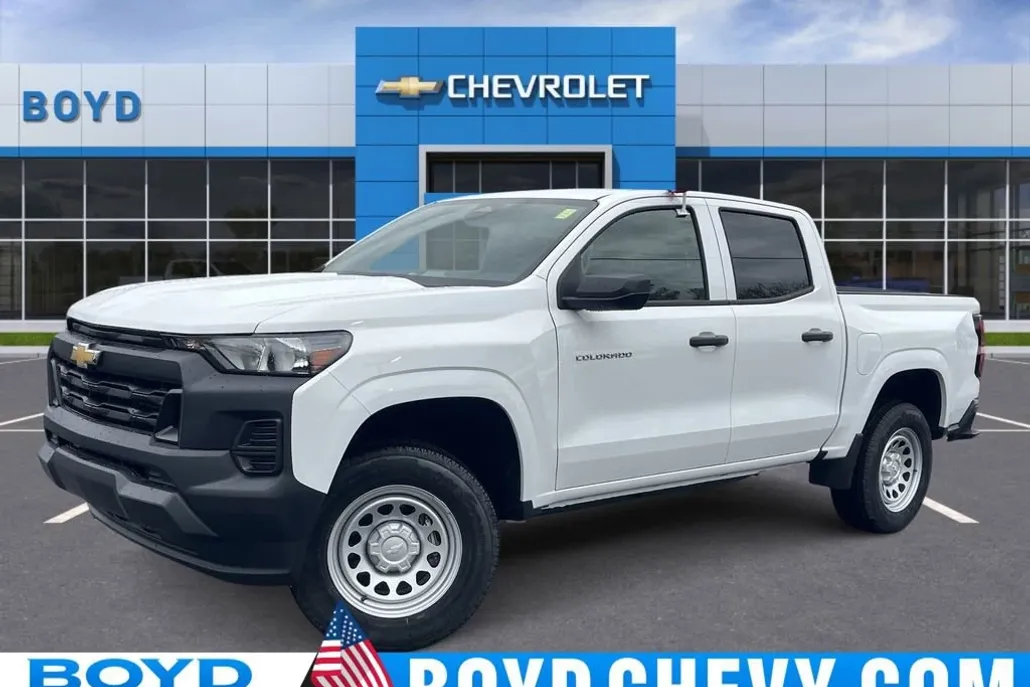 2025 Chevrolet Colorado LT photo 1