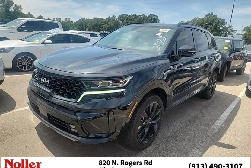 2023 Kia Sorento SX photo 1
