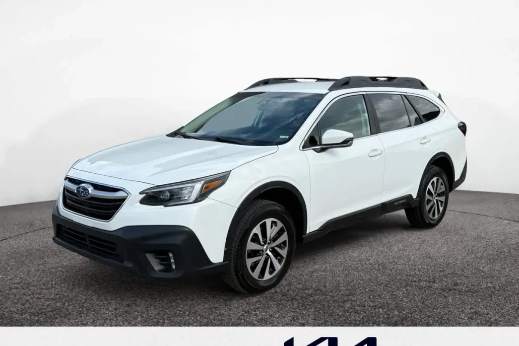 2021 Subaru Outback Premium photo 1