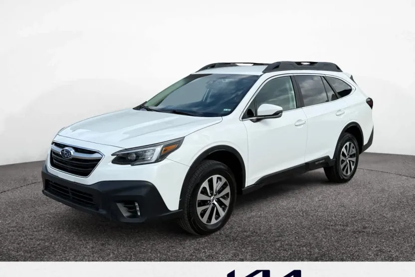 2021 Subaru Outback Premium photo 1