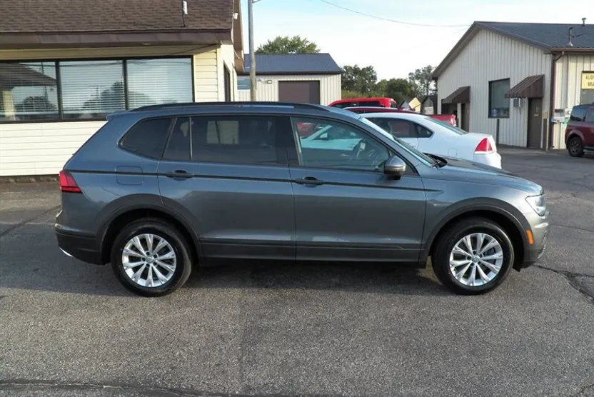 2019 Volkswagen Tiguan S photo 1