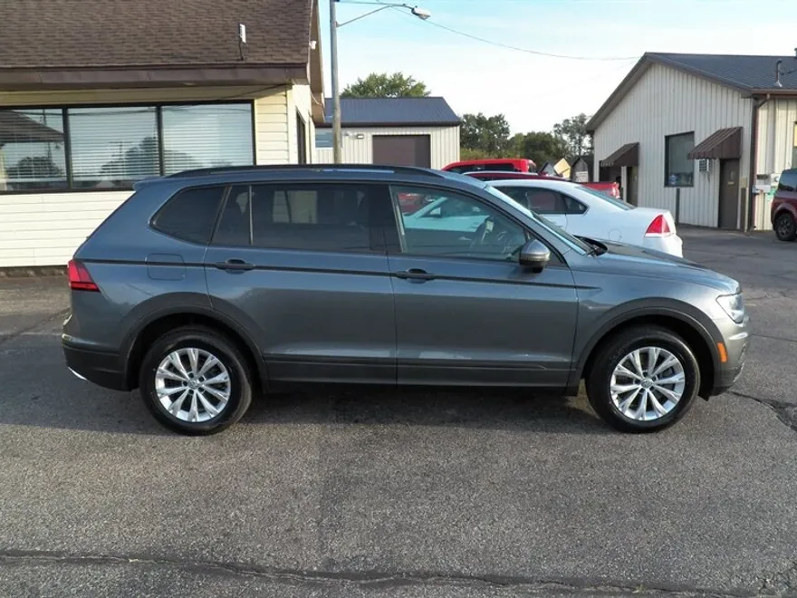 2019 Volkswagen Tiguan S photo 1