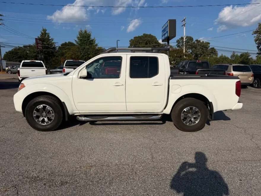 2014 Nissan Frontier PRO-4X photo 1