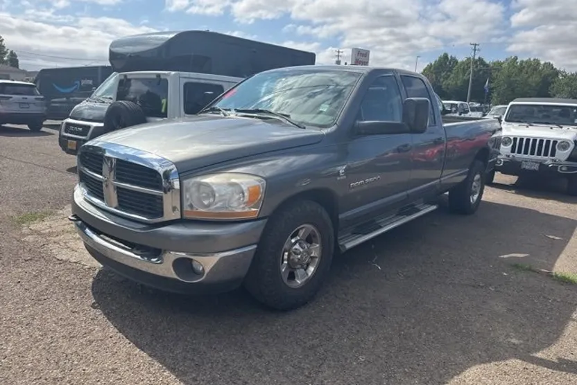 2006 Dodge Ram SLT photo 1